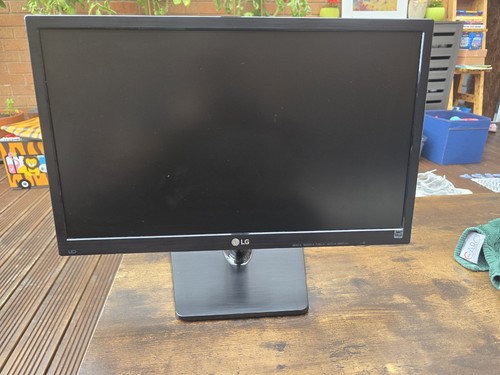 Full led pc - 22",