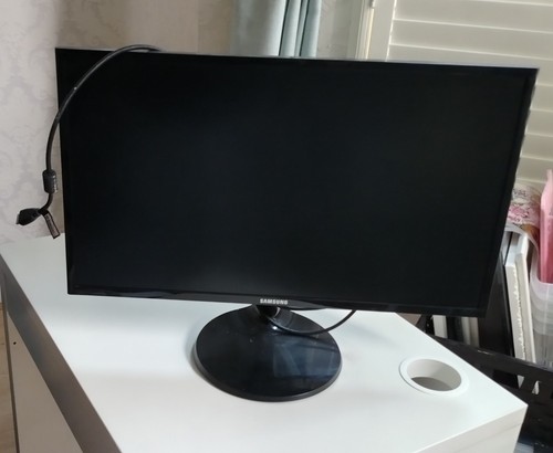 Samsung s22f350fhu fhd - 22",